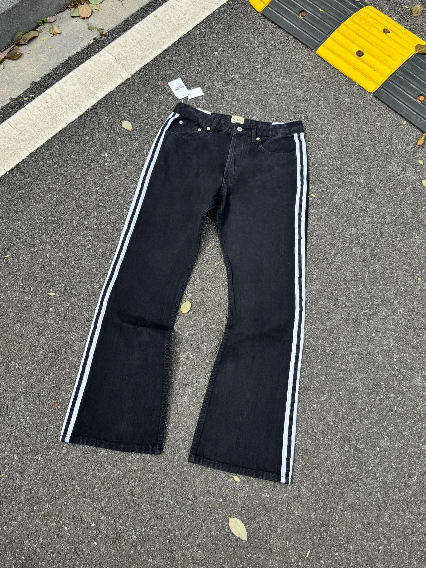 P220💰G78 GALLERY DEPT. Three-bar white-striped jeans, the trendy American loose trousers for men and women in the casual group. Color: black. Size: S-XXL (corresponds to 28-36)